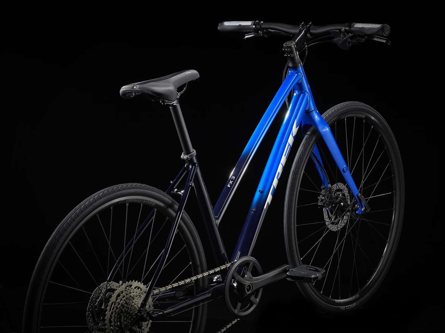 TREK 2023 - FX 3 DISC STAGGER - ALPINE BLUE TO DEEP DARK BLUE FADE