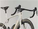 TREK 2025 - NEW MADONE SLR 9 DISC GEN 8 SRAM RED AXS 12V POWER - ERA WHITE