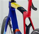 TREK 2025 - MADONE SLR 9 DISC GEN 8 SHIMANO DURA-ACE DI2 12V - TEAM REPLICA : NAVY SMOKE