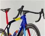 TREK 2025 - MADONE SLR 9 DISC GEN 8 SHIMANO DURA-ACE DI2 12V - TEAM REPLICA : NAVY SMOKE