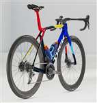 TREK 2025 - MADONE SLR 7 DISC GEN 8 SRAM FORCE AXS 12V - TEAM REPLICA : NAVY SMOKE