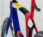 TREK 2025 - MADONE SLR 7 DISC GEN 8 SHIMANO ULTEGRA DI2 12V - TEAM REPLICA : NAVY SMOKE