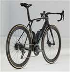 TREK 2025 - MADONE SLR 7 DISC GEN 8 SRAM FORCE AXS 12V - MATTE / GLOSS CARBON SMOKE