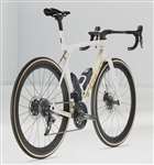 TREK 2025 - NEW MADONE SLR 7 DISC GEN 8 SRAM FORCE AXS 12V POWER - ERA WHITE