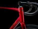 TREK 2026 - DOMANE AL 2 DISC GEN 4 - CRIMSON TO DARK CARMINE FADE