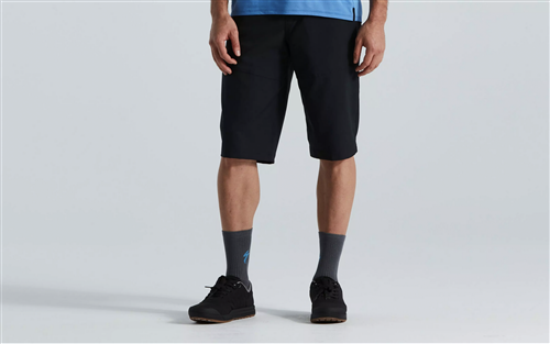 SPECIALIZED - PANTALONCINO TRAIL UOMO - NERO