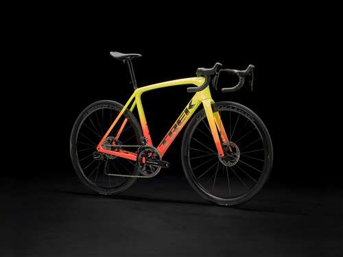 TREK 2022 - EMONDA SLR 9 DISC DURA ACE DI2 12V - RADIOACTIVE CORAL TO YELLOW FADE